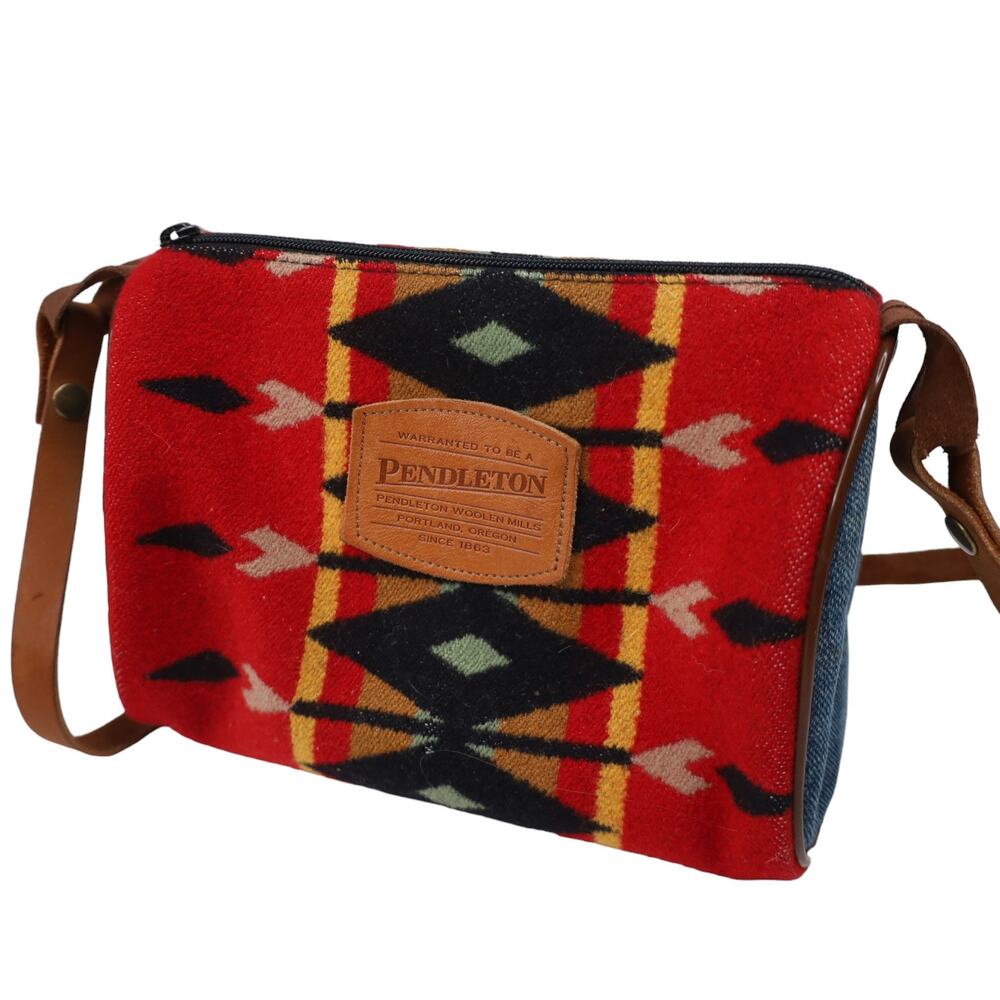 Vintage Pendleton Southwestern Aztec Print %100 Wool Purse